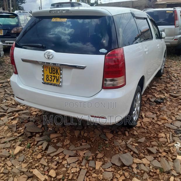 Toyota Wish 2010 White