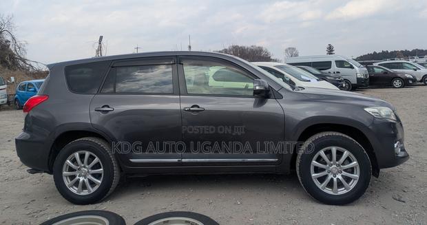 Toyota Vanguard 2013 Gray
