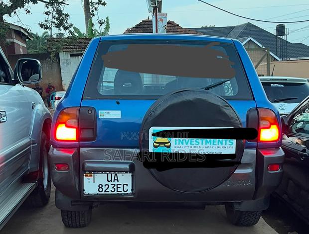 Toyota RAV4 Automatic 2000 Blue