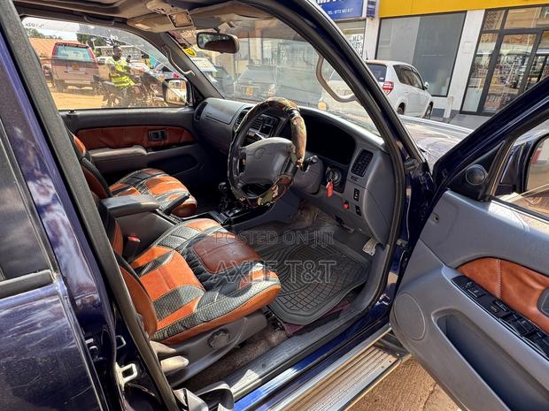 Toyota Hilux 1998 Blue