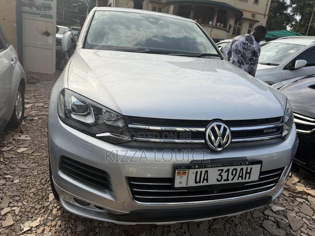 Volkswagen Touareg 2014 Silver
