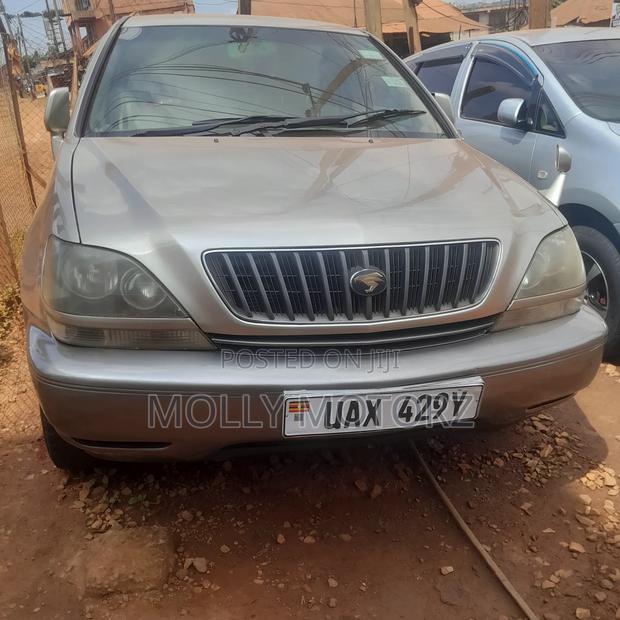 Toyota Harrier 2005 Gold