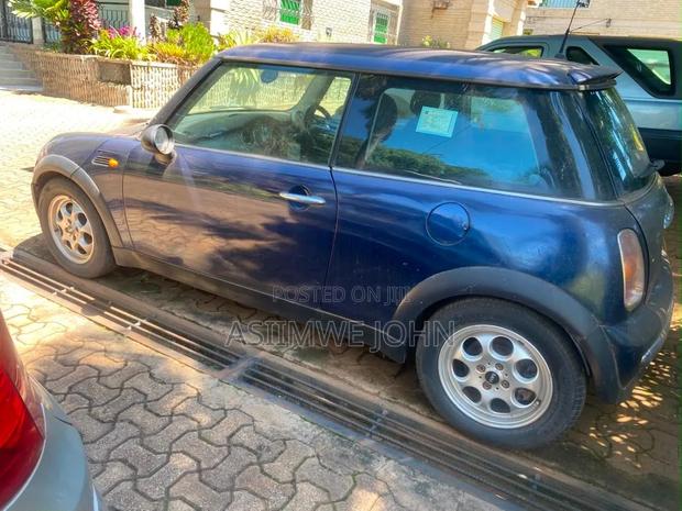 Mini Cooper 2006 Blue
