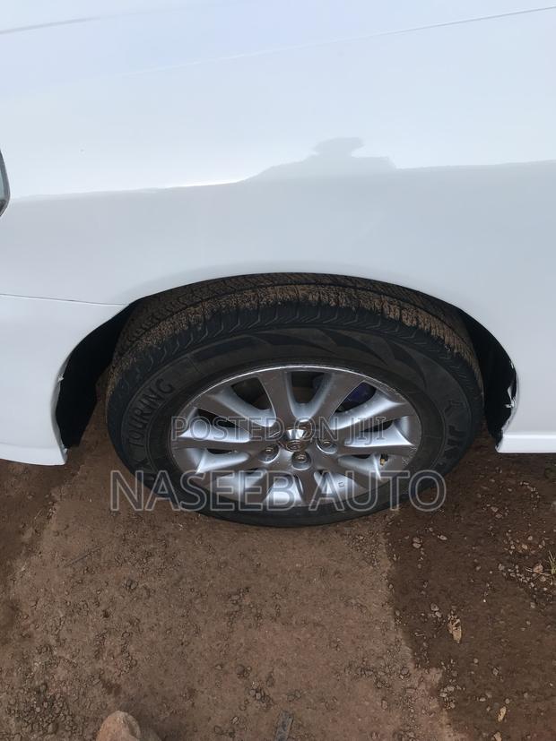 Toyota Mark II 2002 White