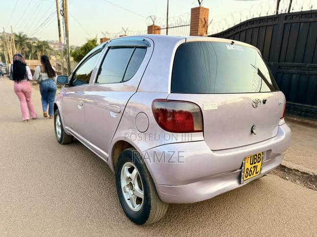 Toyota Vitz 2002