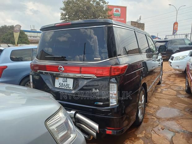 Nissan Elgrand 2013 Black