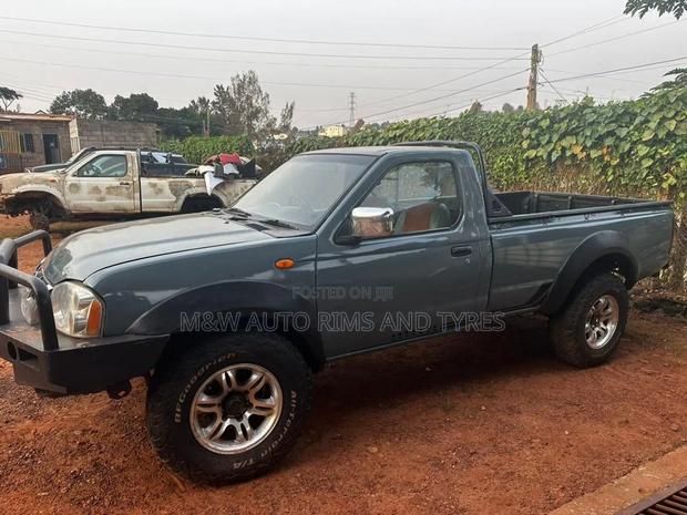 Nissan Navara 3.0 2009 Beige