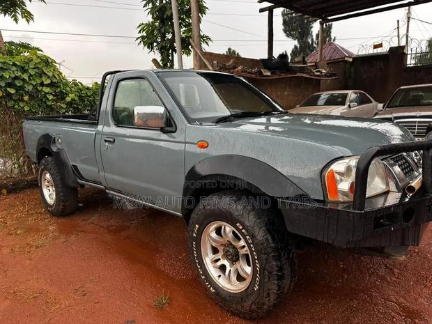 Nissan Navara 3.0 2009 Beige
