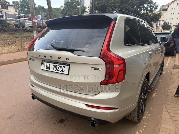 Volvo XC90 2017 Gold