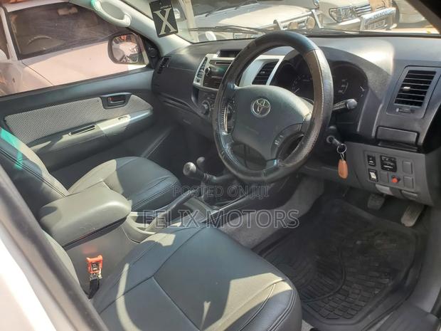 Toyota Hilux 2015 White