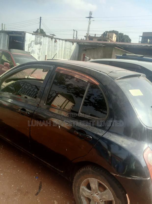Nissan March 2002 Black