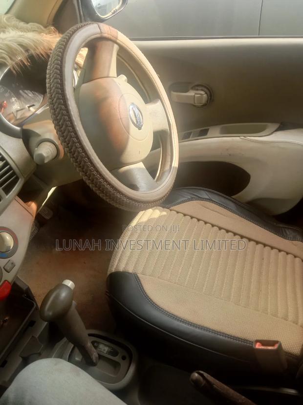 Nissan March 2002 Black
