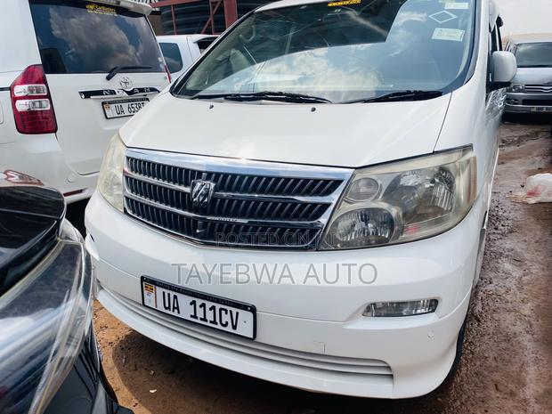 Toyota Alphard 2.4 Petrol FWD 2005 White