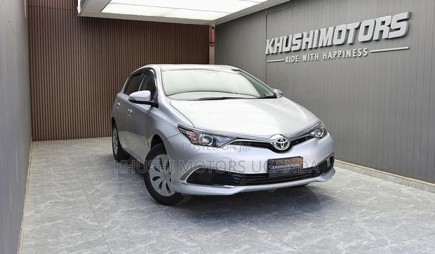Toyota Auris 2017 Silver