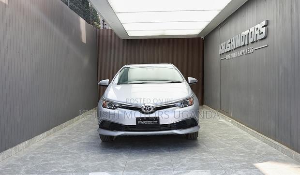 Toyota Auris 2017 Silver