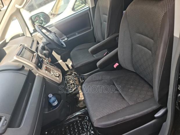 Toyota Noah 2009 Black