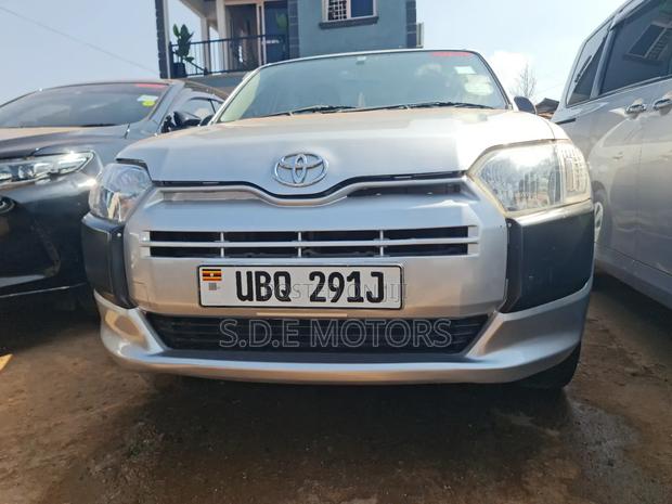 Toyota Succeed SV Premium 2016 Silver