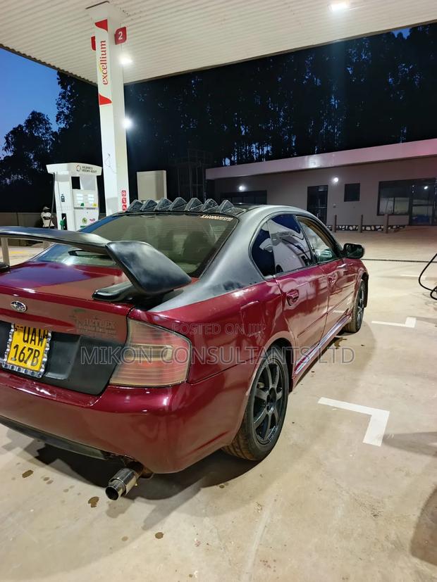 Subaru Legacy 2.5 2005 Maroon