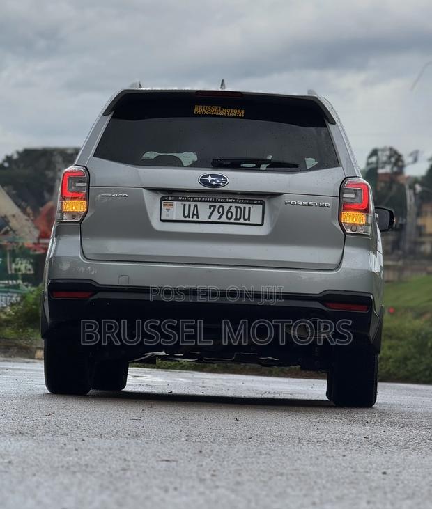 Subaru Forester 2.0XT Premium AWD 2017 Silver