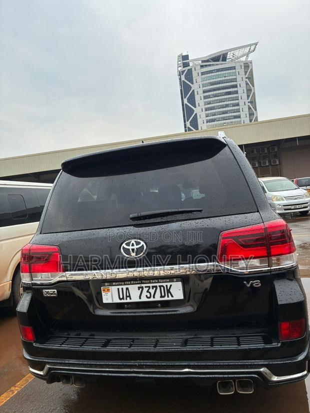 Toyota Land Cruiser 4.6 V8 ZX 2016 Black