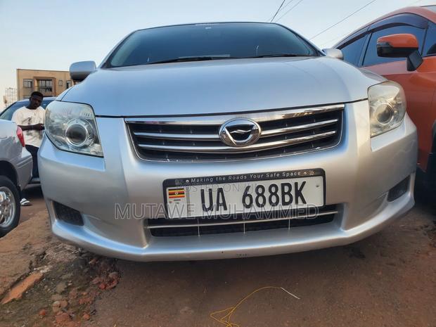 Toyota Axio 2010 Silver