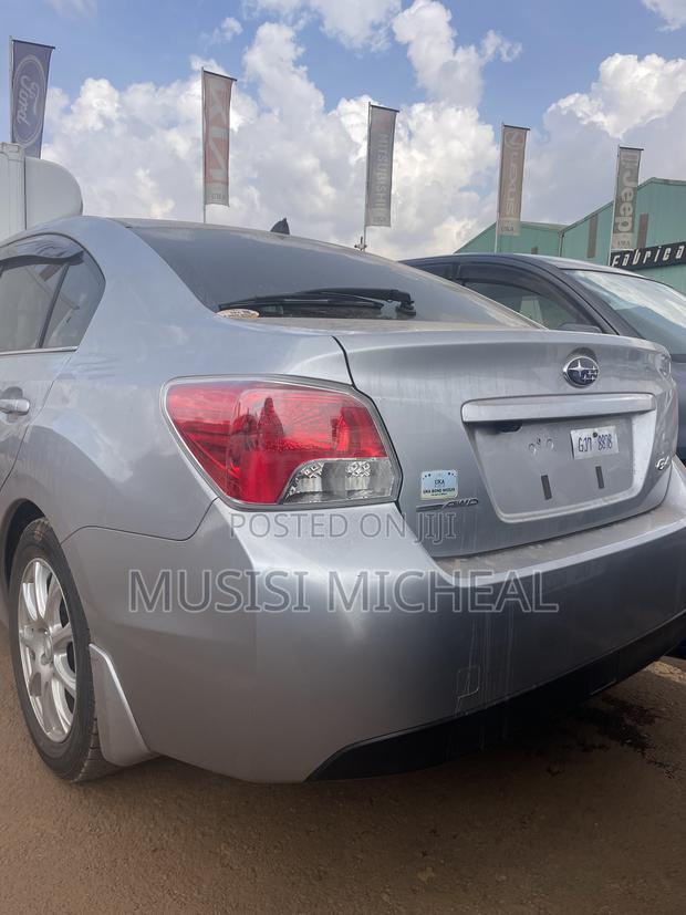 Subaru Impreza 2.0i Limited PZEV 4dr Hatchback AWD (2.0L 4cyl CVT) 2015