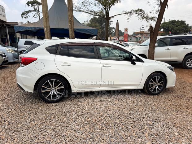 Subaru Impreza 2.0i AWD Hatchback 2017 Pearl