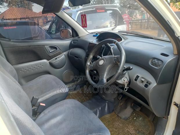 Toyota Fun Cargo 2001 White