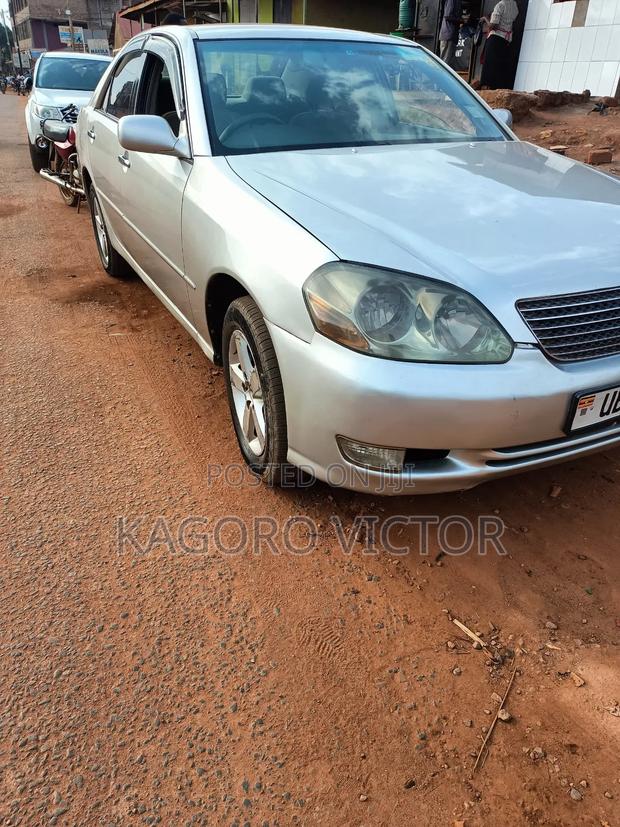 Toyota Mark II 2002 Silver