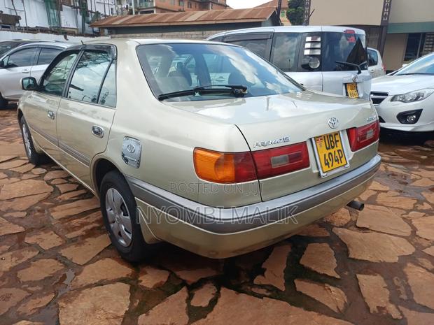 Toyota Premio 2002 Gold