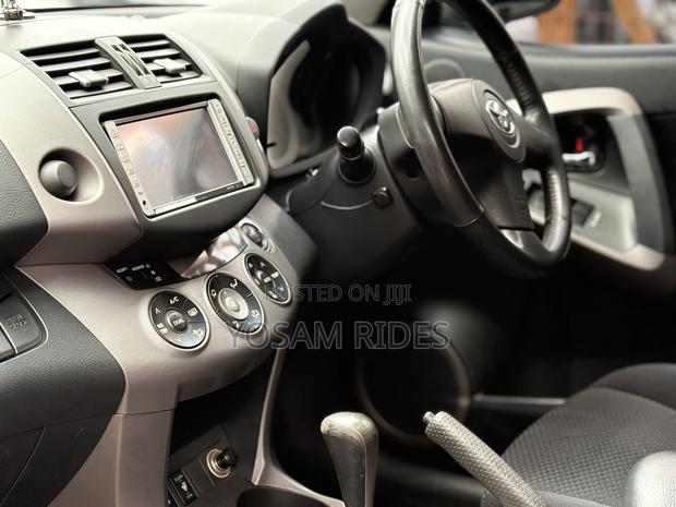Toyota RAV4 4x4 2007 White
