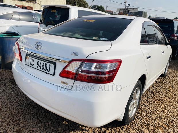Toyota Premio 1.8 FWD 2014 White