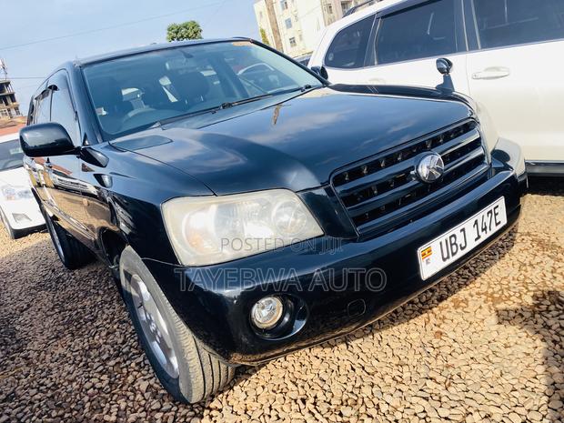 Toyota Kluger 2004 Black