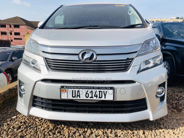 Toyota Alphard 2.4 Petrol FWD 2013 Silver