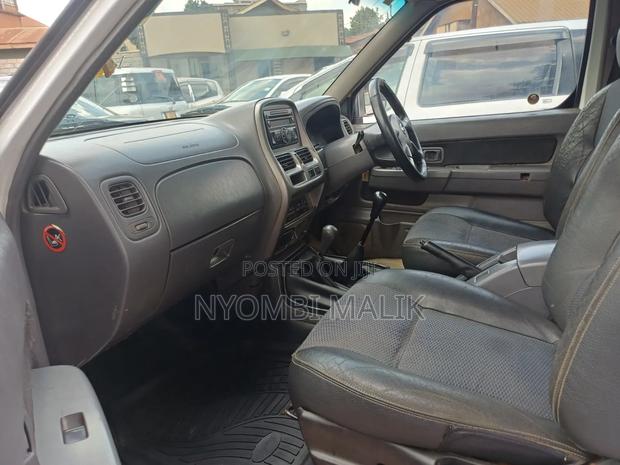Nissan Hardbody 2008 White