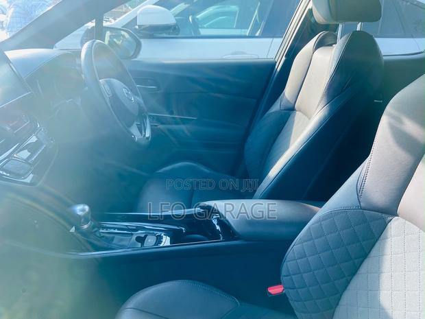 Toyota C-HR 2017 Gray