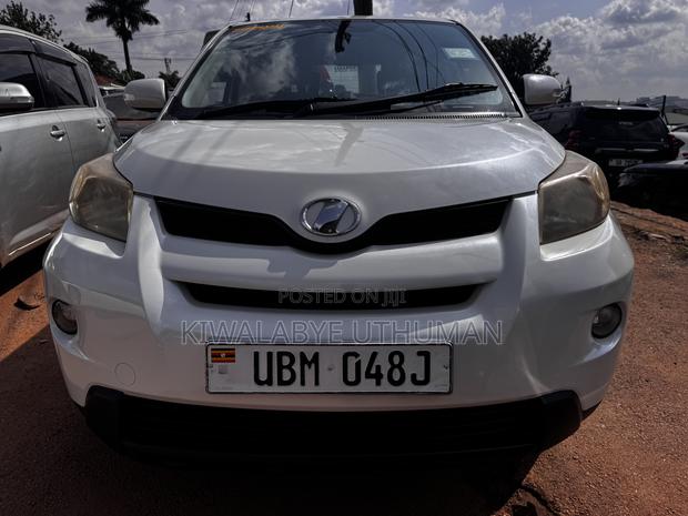 Toyota IST 2009 White