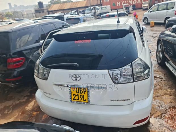 Toyota Harrier 2.4 2009 White