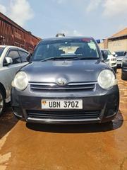 Toyota Sienta 2010 White for sale