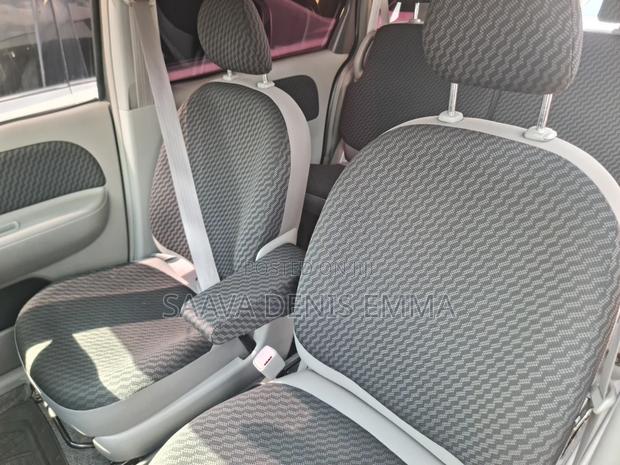 Toyota Sienta 2010 White