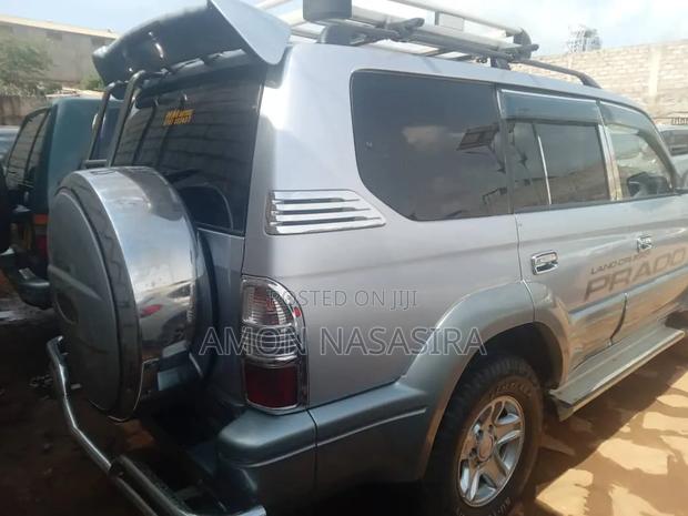 Toyota Land Cruiser Prado 2000 Silver