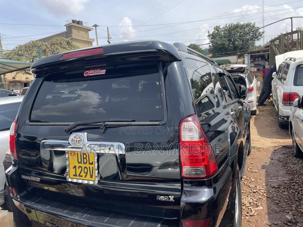 Toyota Hilux Surf 2009 Black