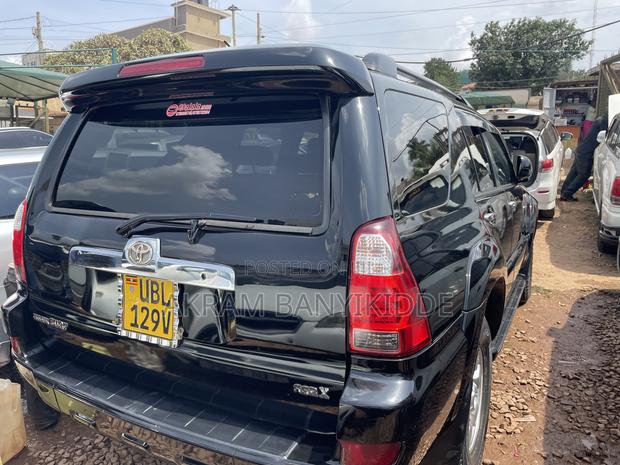 Toyota Hilux Surf 2009 Black