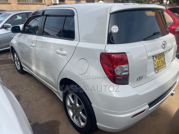 Toyota IST 2009 White