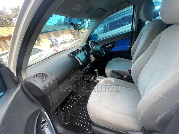 Toyota IST 2009 White