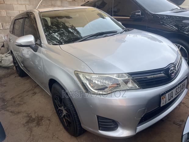 Toyota Corolla Fielder 2012 Silver