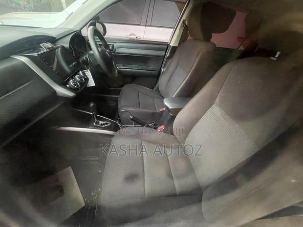 Toyota Corolla Fielder 2012 Silver