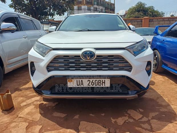 Toyota RAV4 2016 White