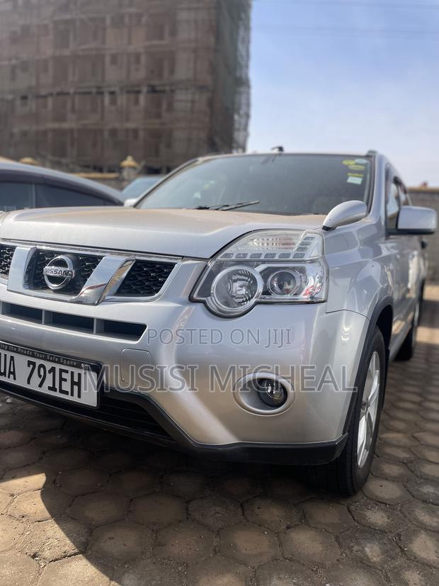 Nissan X-Trail 2.0 Petrol XE 2012 Silver