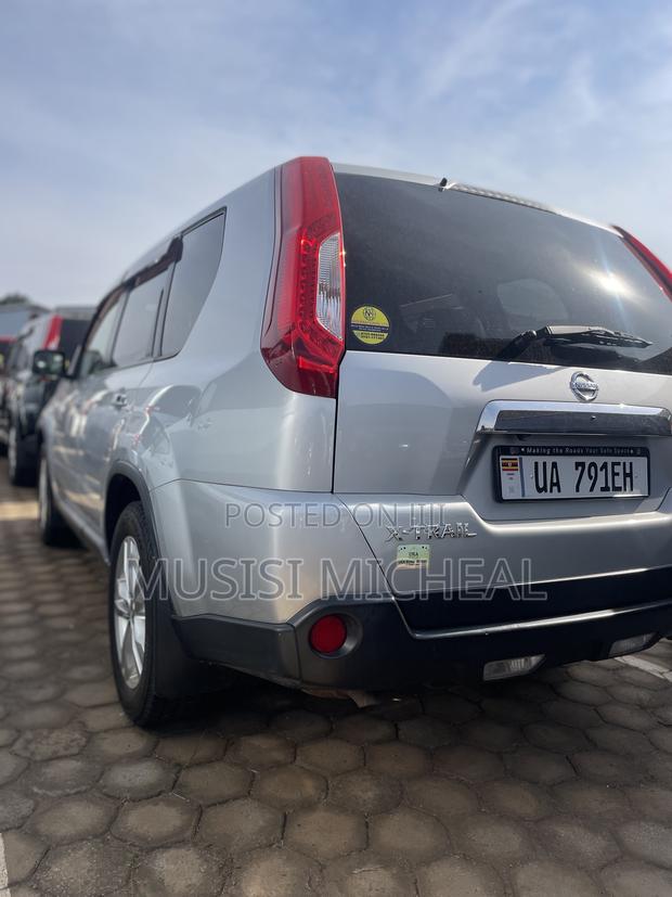 Nissan X-Trail 2.0 Petrol XE 2012 Silver